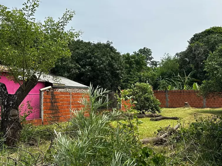 SE VENDE TERRENO